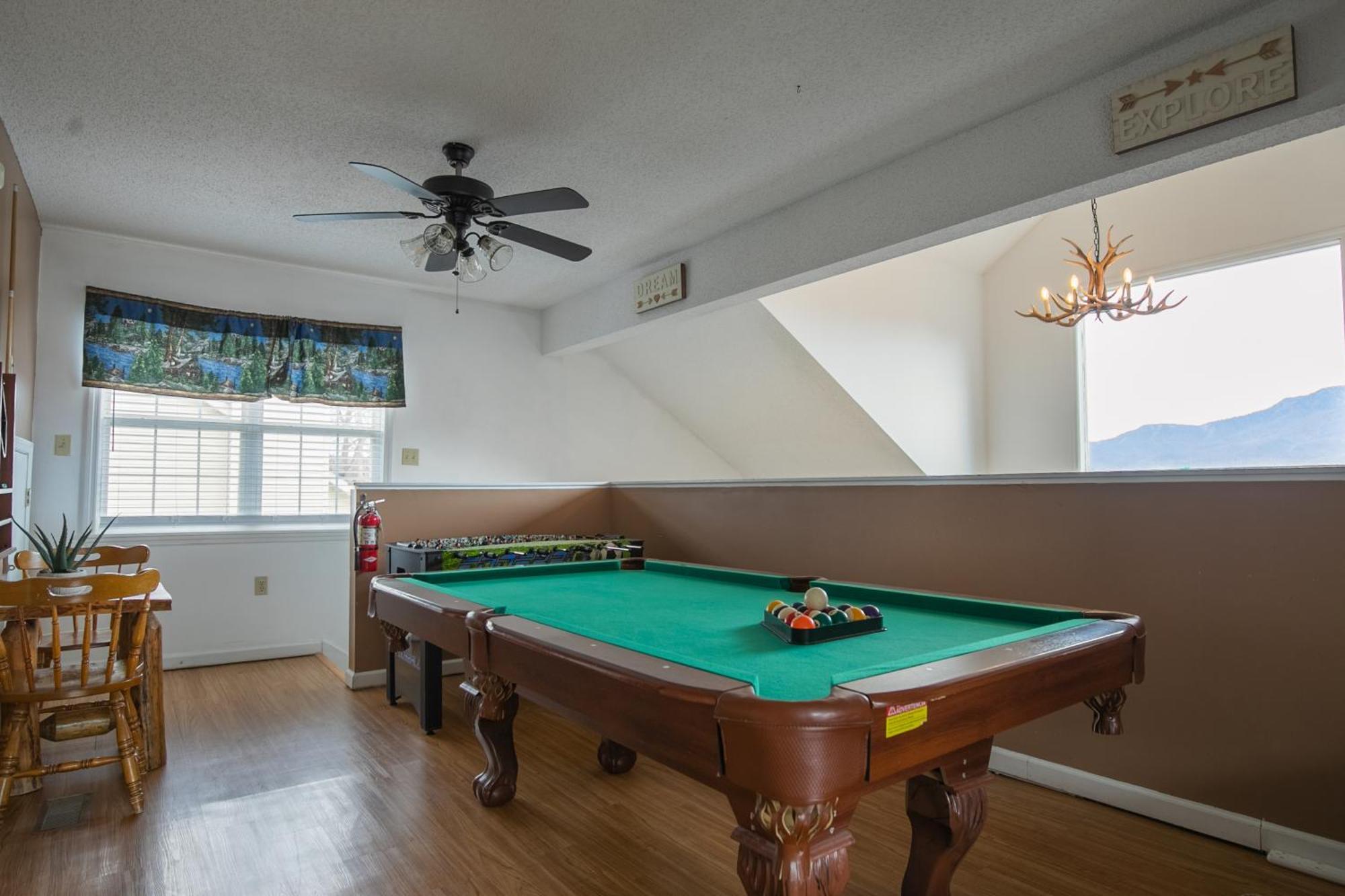 Heavenly View - Bear Themed Cabin, Hottub, Dog-Friendly, Near Gatlinburg Luaran gambar