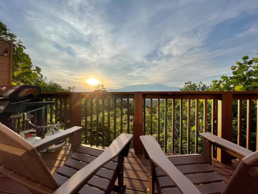 Heavenly View - Bear Themed Cabin, Hottub, Dog-Friendly, Near Gatlinburg Luaran gambar